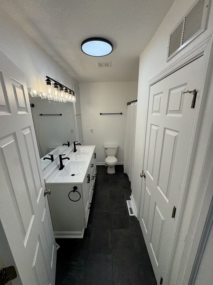 808 Des Moines St #808-1 - Photo 6 of 9