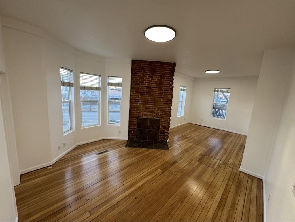 808 Des Moines St #808-1 - Photo 7 of 9