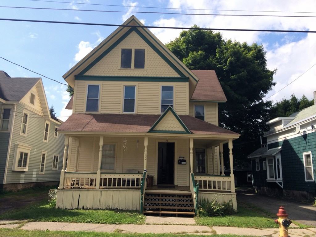 32 Charles St