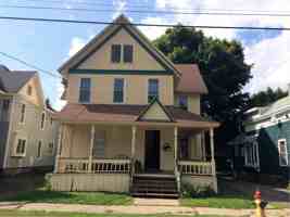featured image of 32 Charles St