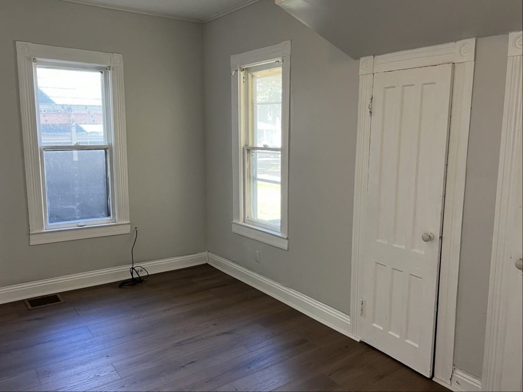 32 Charles St - Photo 4 of 8