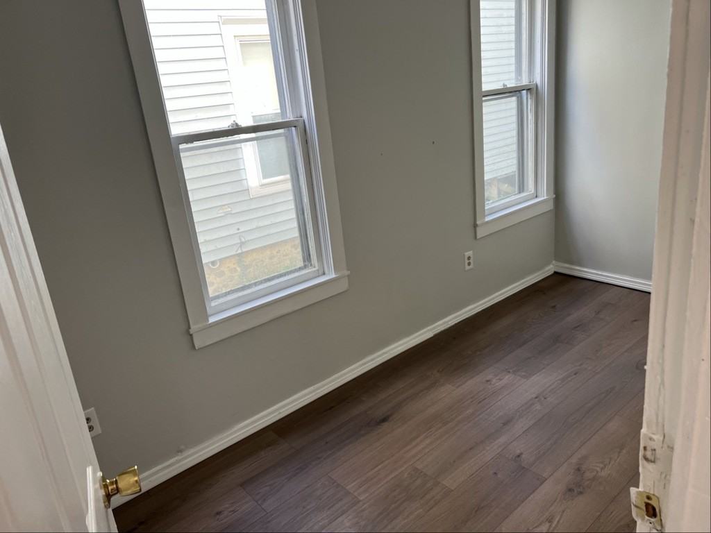 32 Charles St - Photo 6 of 8
