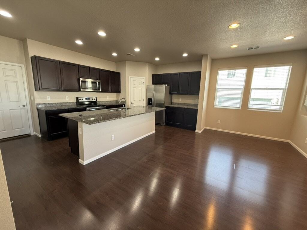 16146 E Warner Dr - Photo 2 of 24