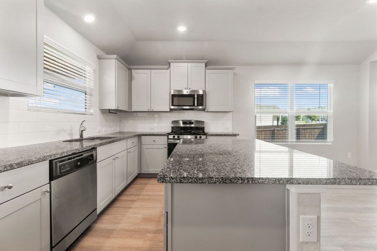 31543 Meander Ln - Photo 5 of 17