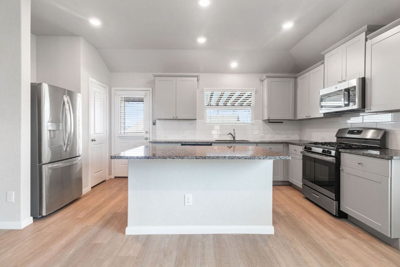 31543 Meander Ln - Photo 6 of 17