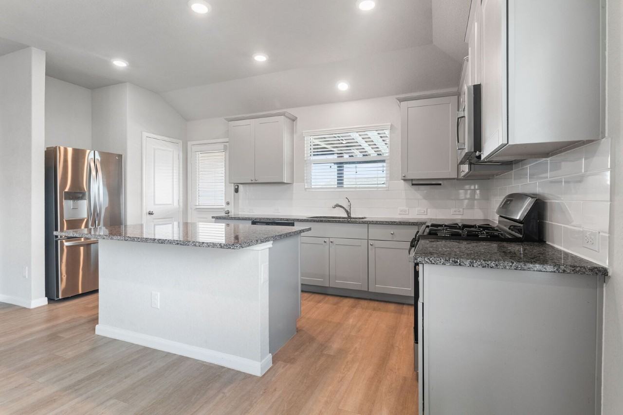 31543 Meander Ln - Photo 7 of 17