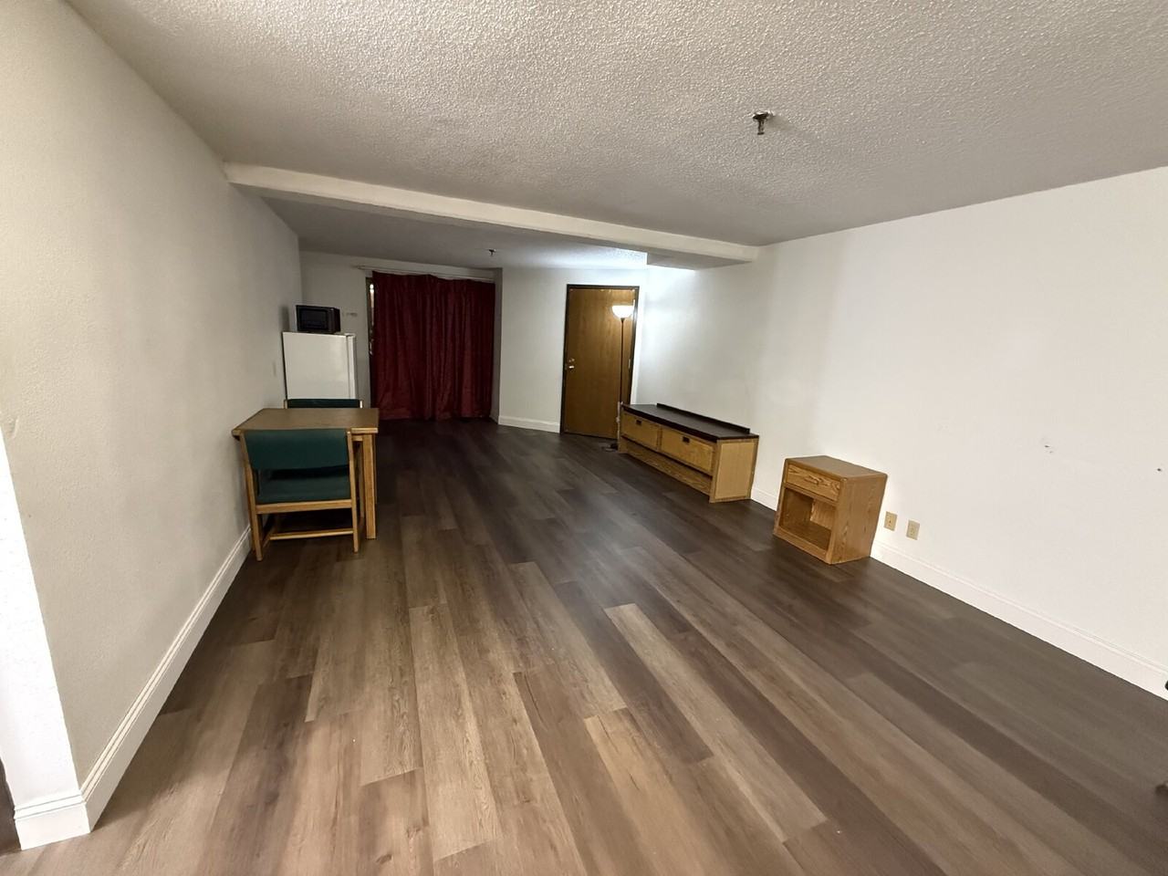 207 N 1st St Apt 211 - Photo 2 of 3