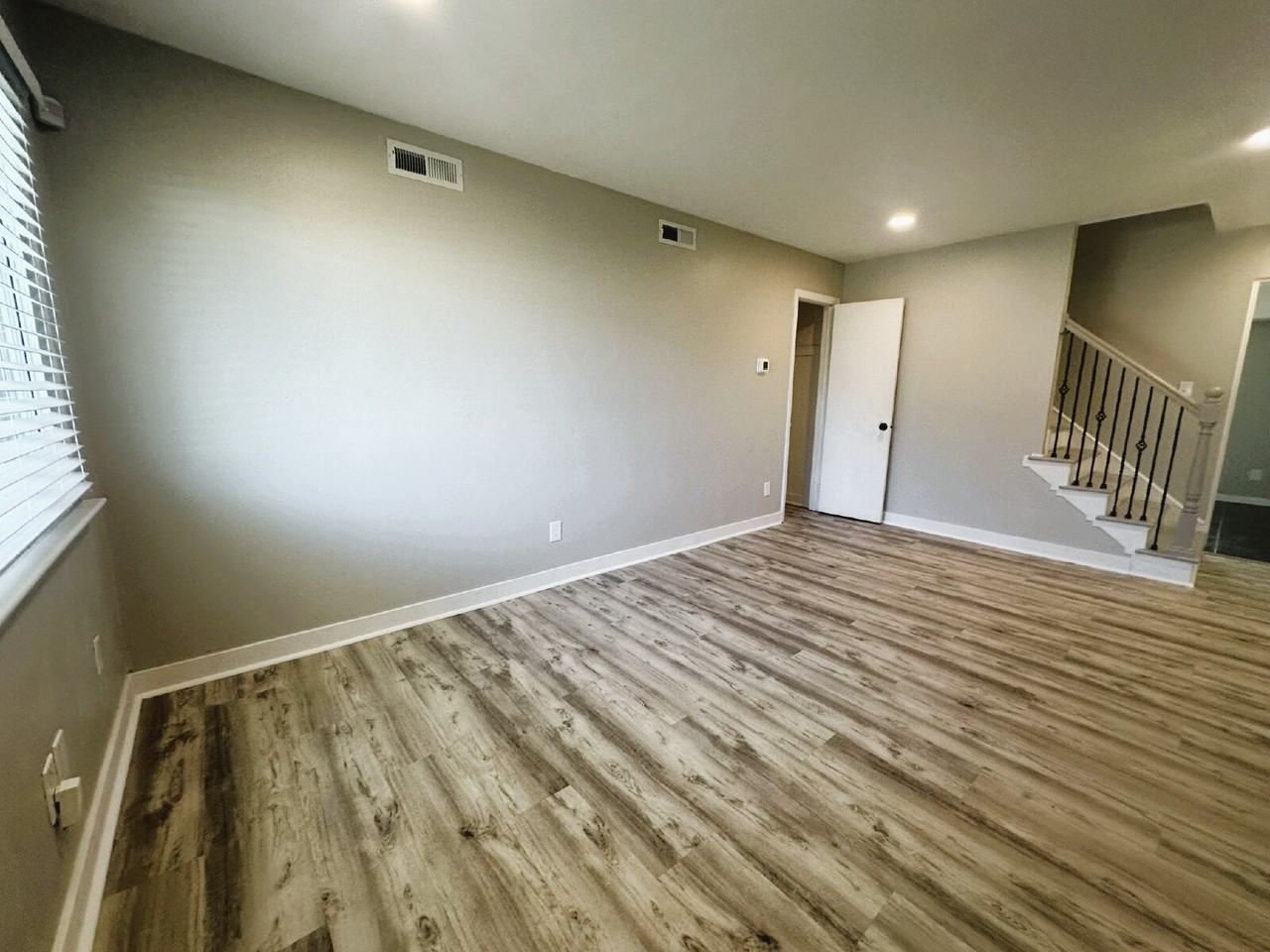 2967 Delaware Xing - Photo 4 of 23