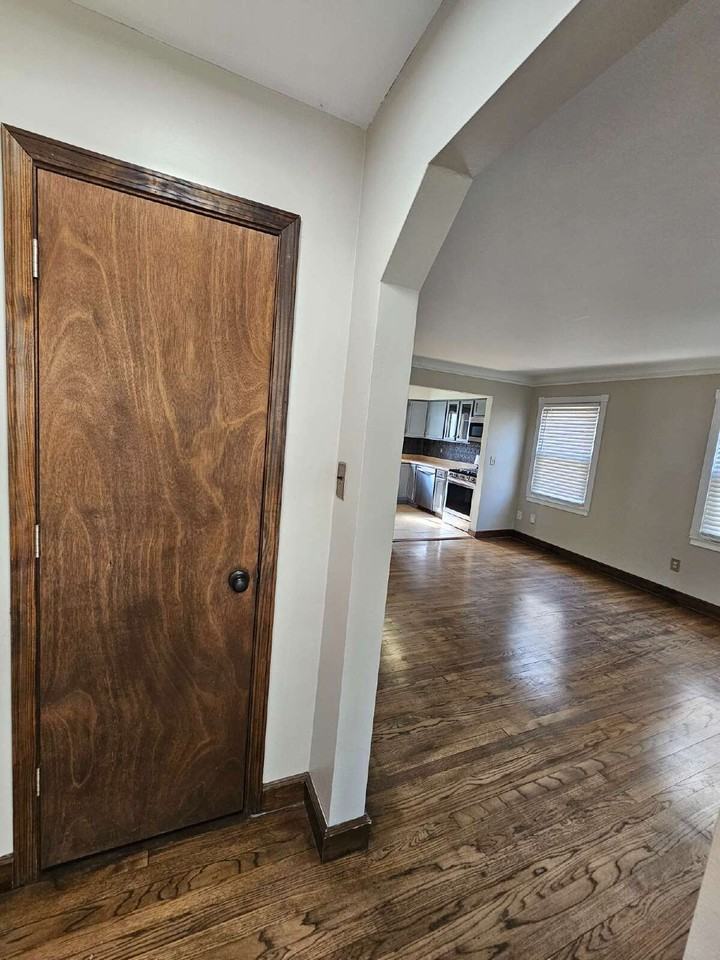 2316 Dallas Ave - Photo 3 of 15