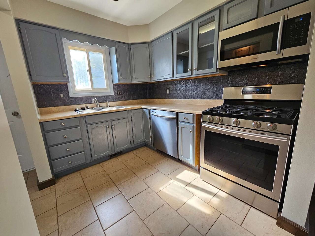 2316 Dallas Ave - Photo 6 of 15