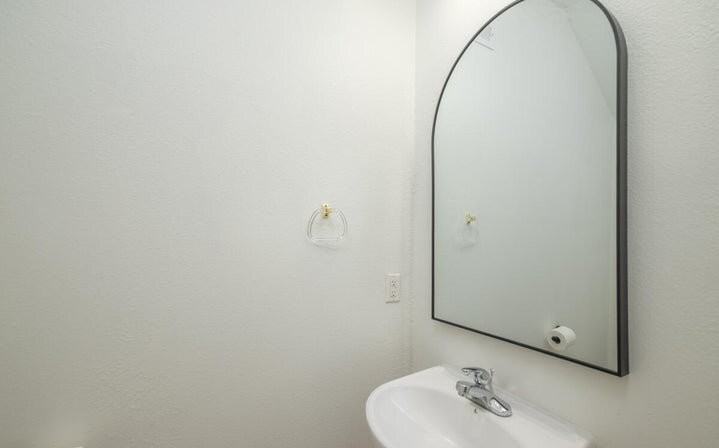 159 Dumbarton Rd - Photo 7 of 19