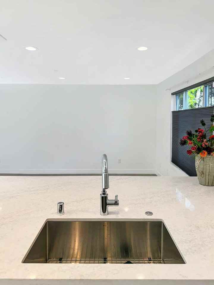 16903 Cedar Ct - Photo 4 of 28
