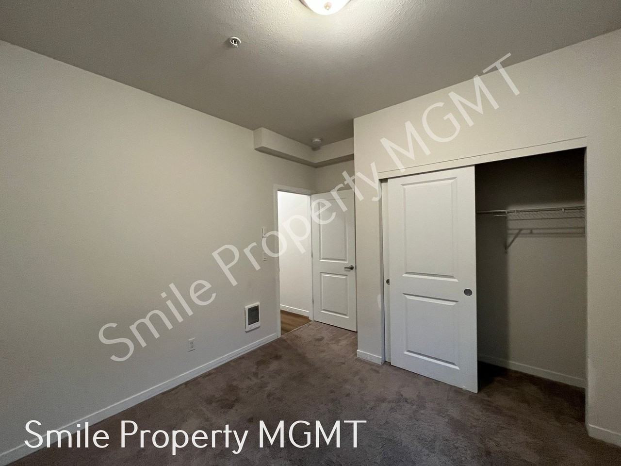 6940 Southeast Long Street - Photo 7 of 19