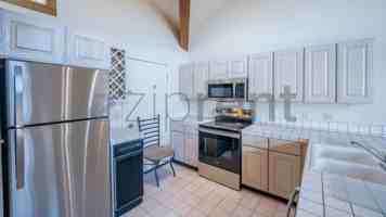 featured image of 400 Fairview Blvd #77