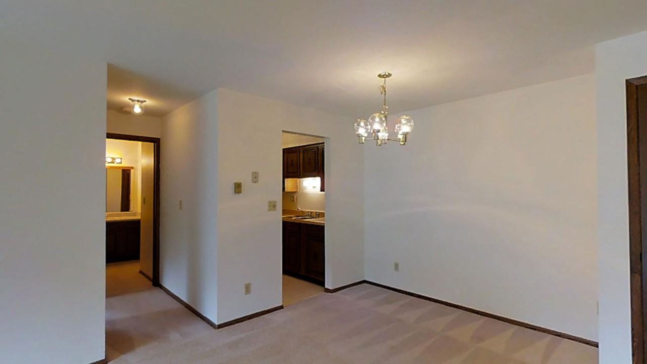 N76W14675 Market Dr - Photo 5 of 10