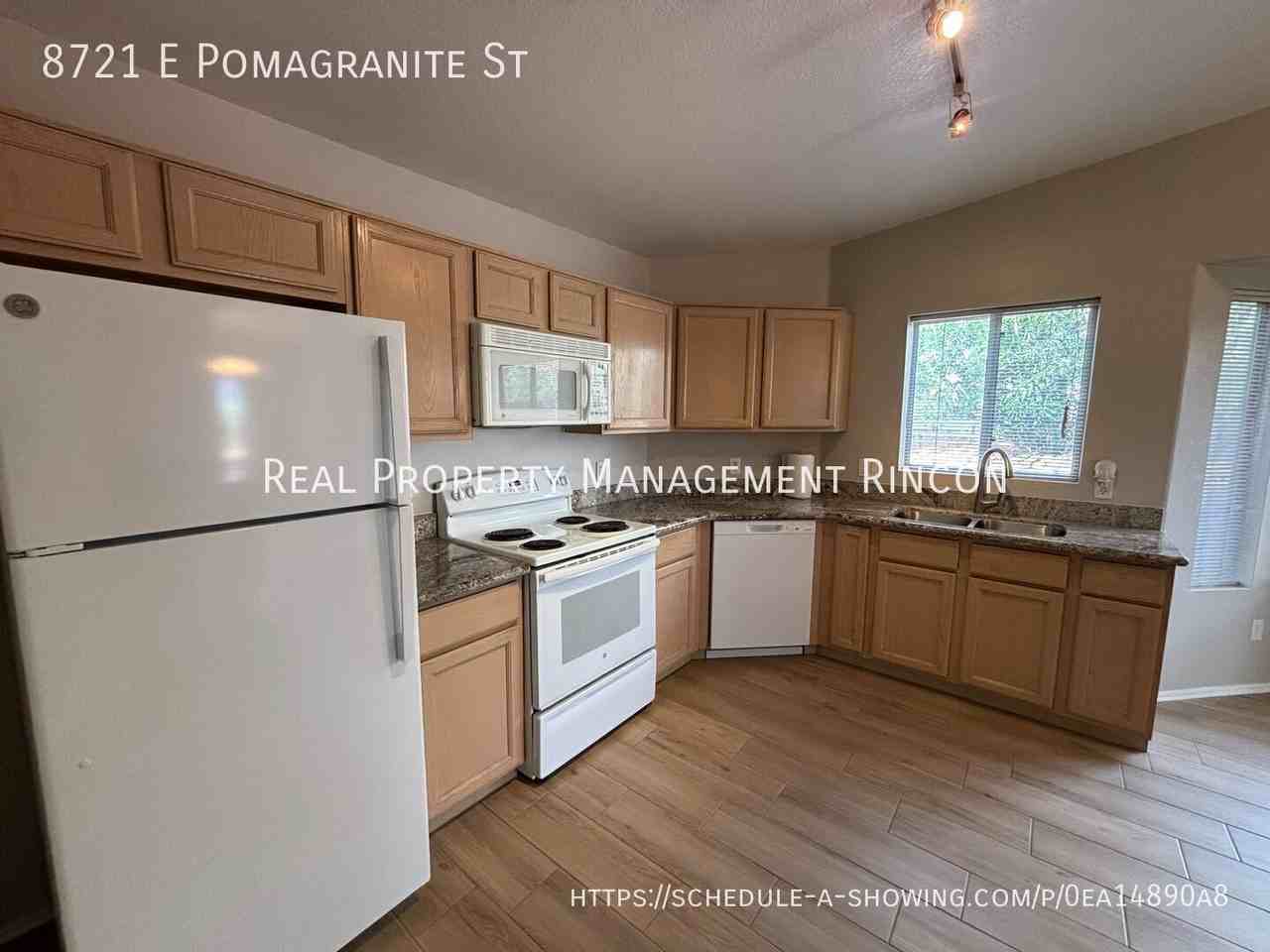 8721 E Pomegranate St - Photo 5 of 25