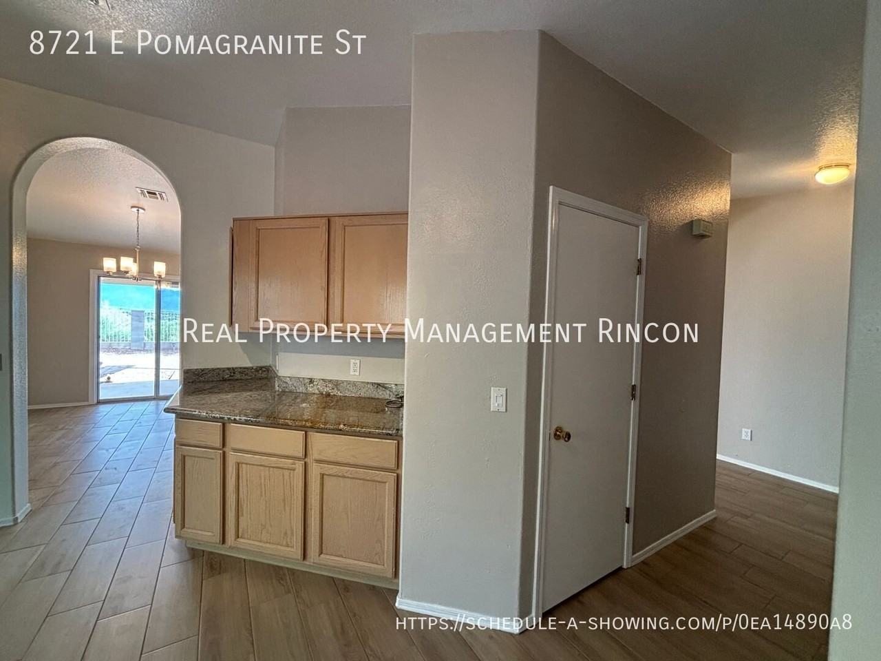 8721 E Pomegranate St - Photo 7 of 25