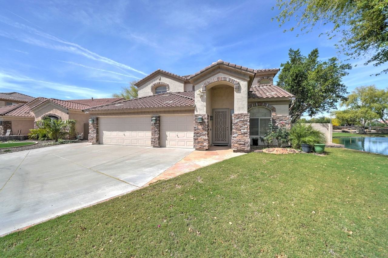 19318 N 62nd Dr
