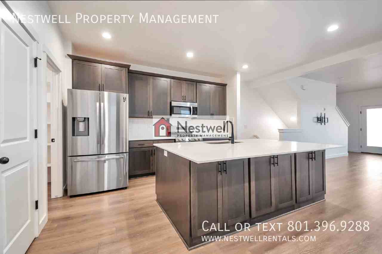 10758 S Oquie Rd - Photo 3 of 28