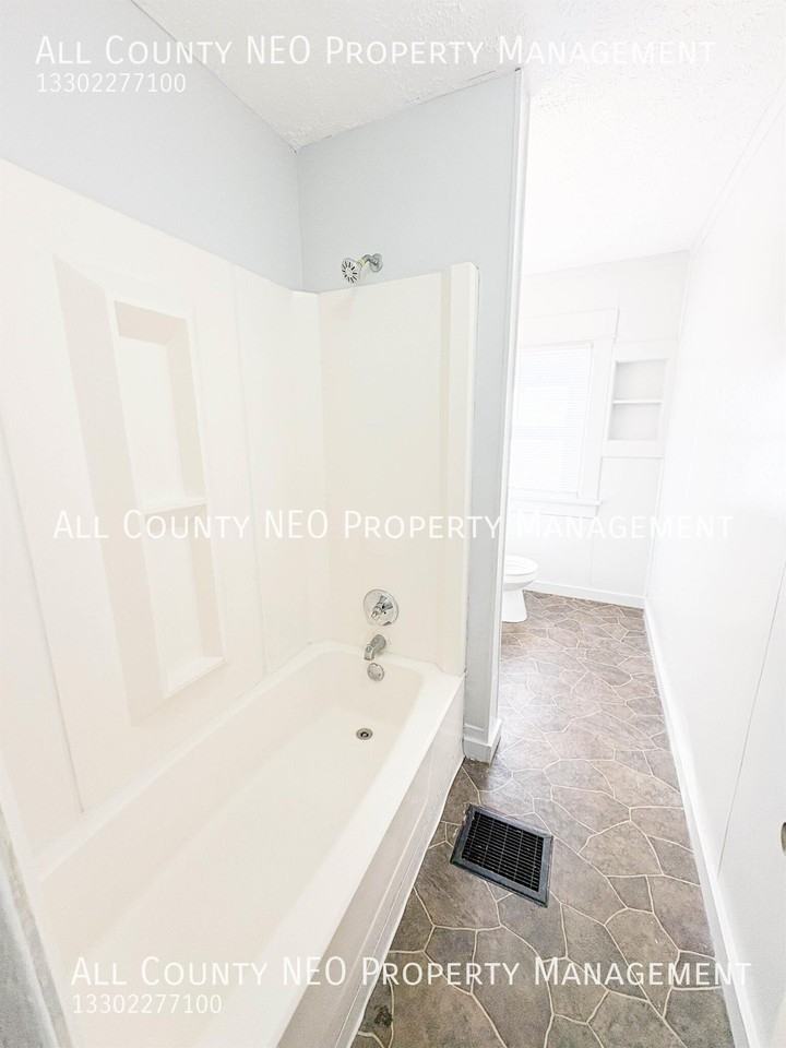911 Fulton Rd Nw #2 - Photo 5 of 14