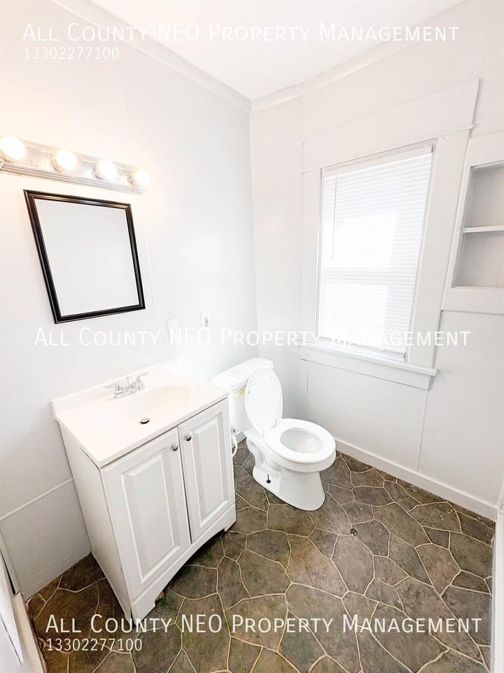 911 Fulton Rd Nw #2 - Photo 6 of 14
