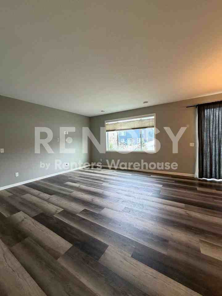 6812 Camden Ave N - Photo 6 of 23