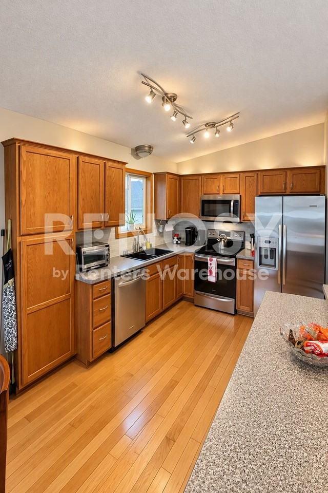 721 Harvest Ct - Photo 3 of 14