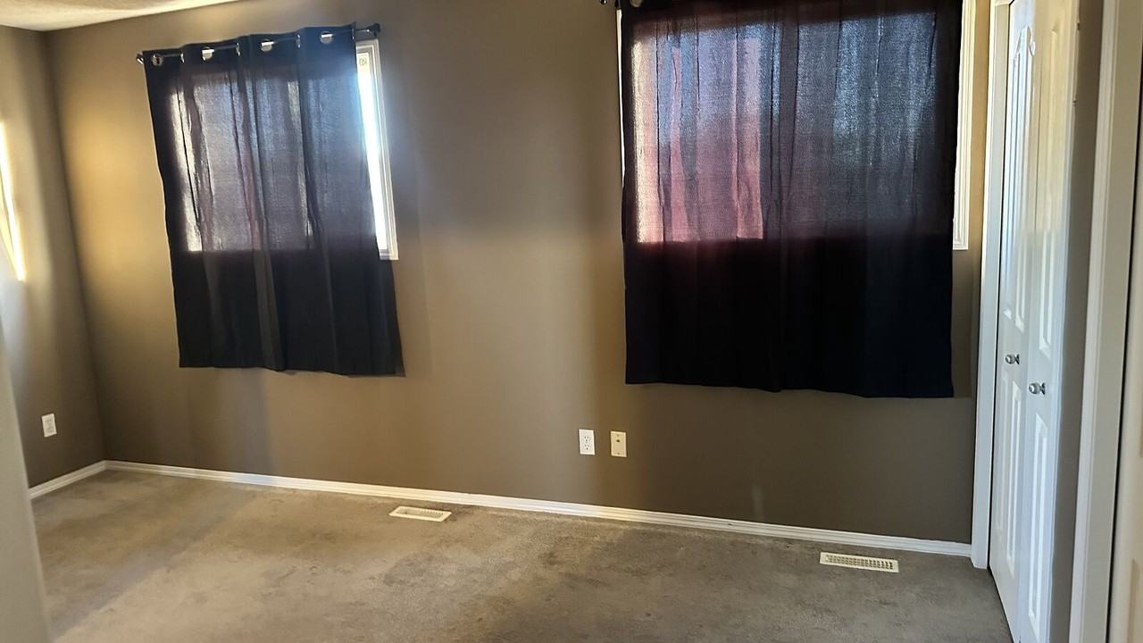 1301 111 Tarawood Lane Ne - Photo 2 of 17