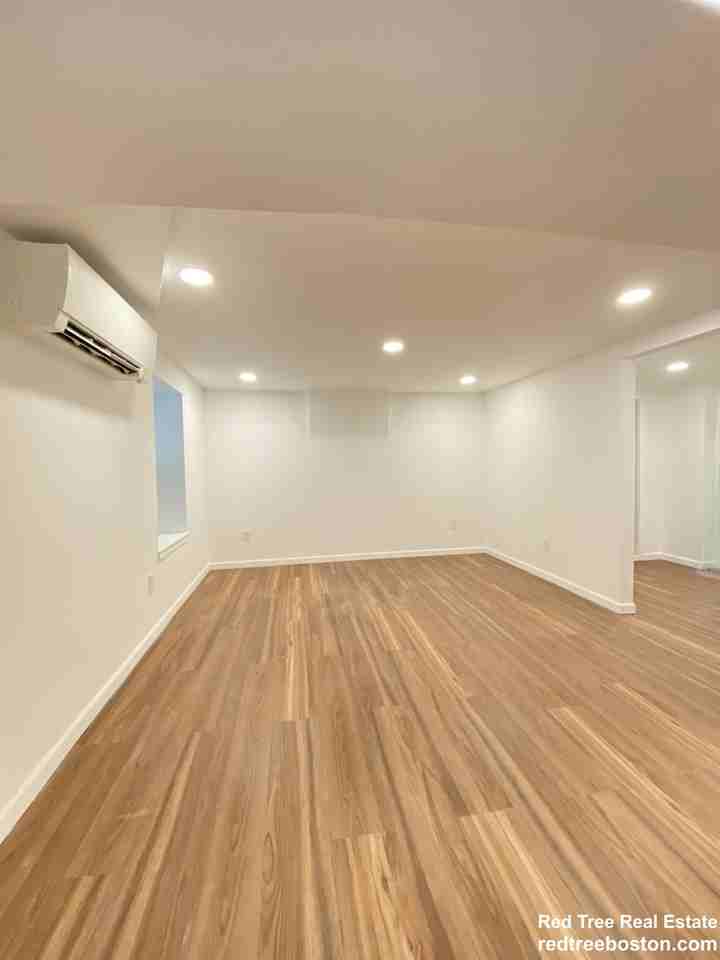 688 Parker St #1 - Photo 3 of 11