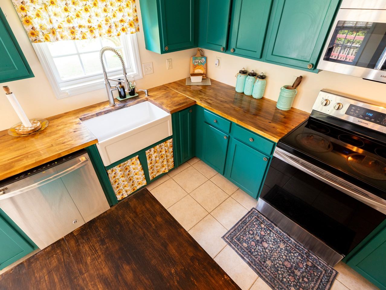 228 Rutherford Way #NA - Photo 2 of 11