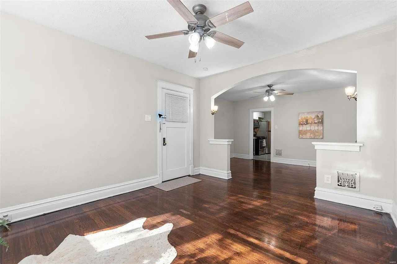 4459 Russell Blvd #1W - Photo 5 of 24