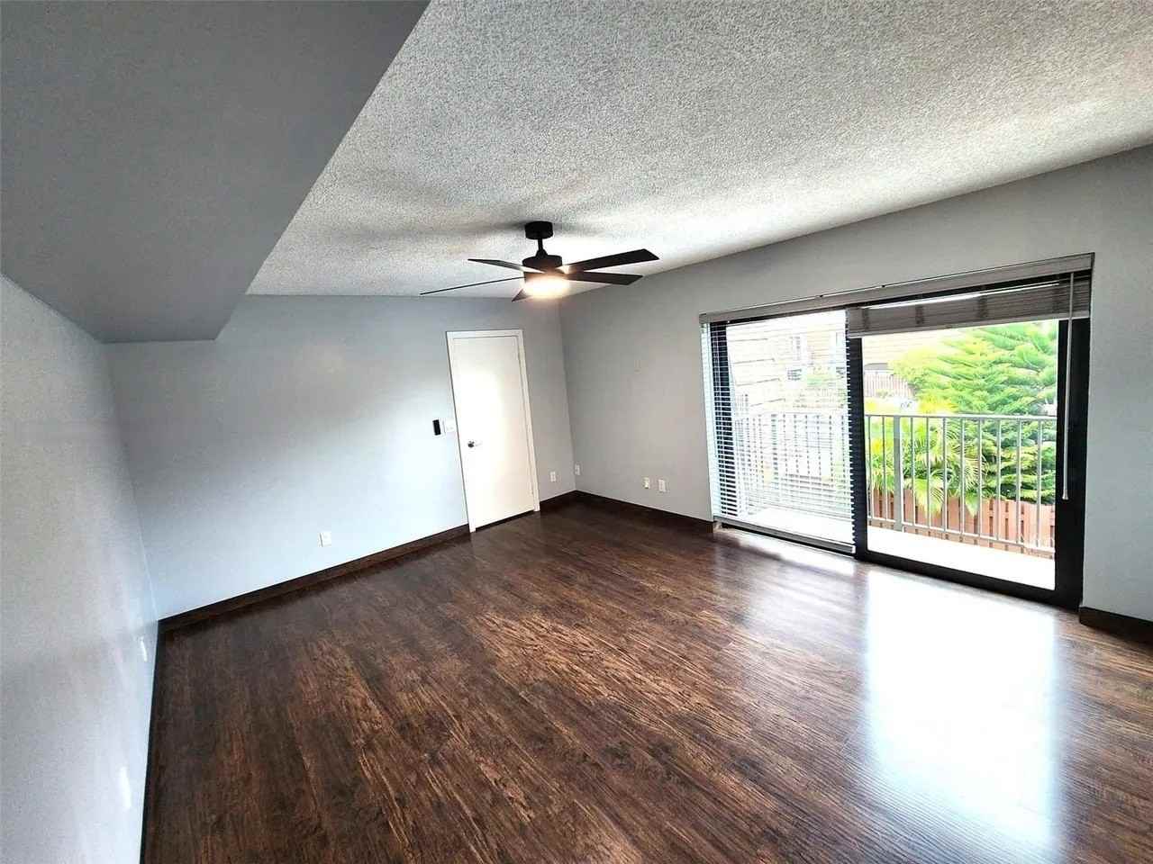 1150 Sw 118th Ter #1150 - Photo 4 of 50