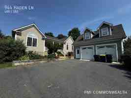 featured image of 944 Haden Ln