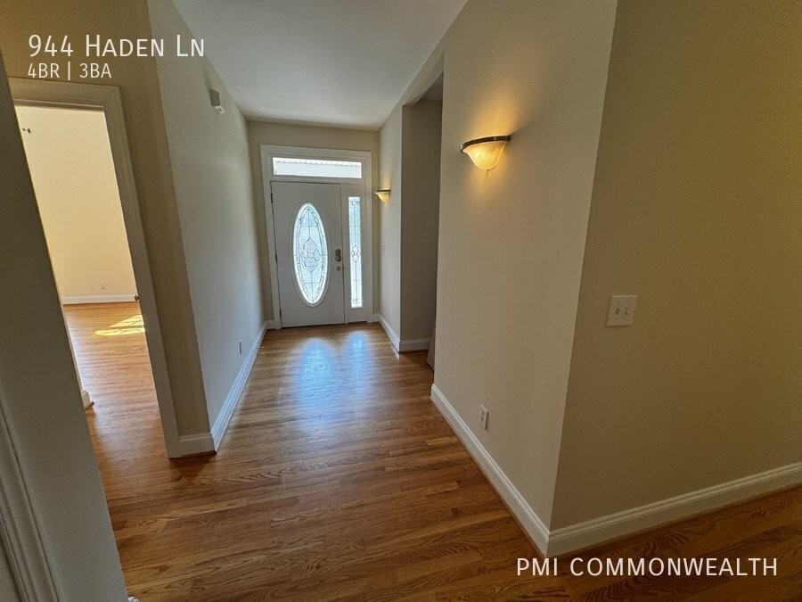 944 Haden Ln - Photo 7 of 29