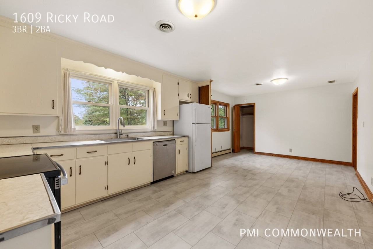 1609 Ricky Rd - Photo 6 of 35