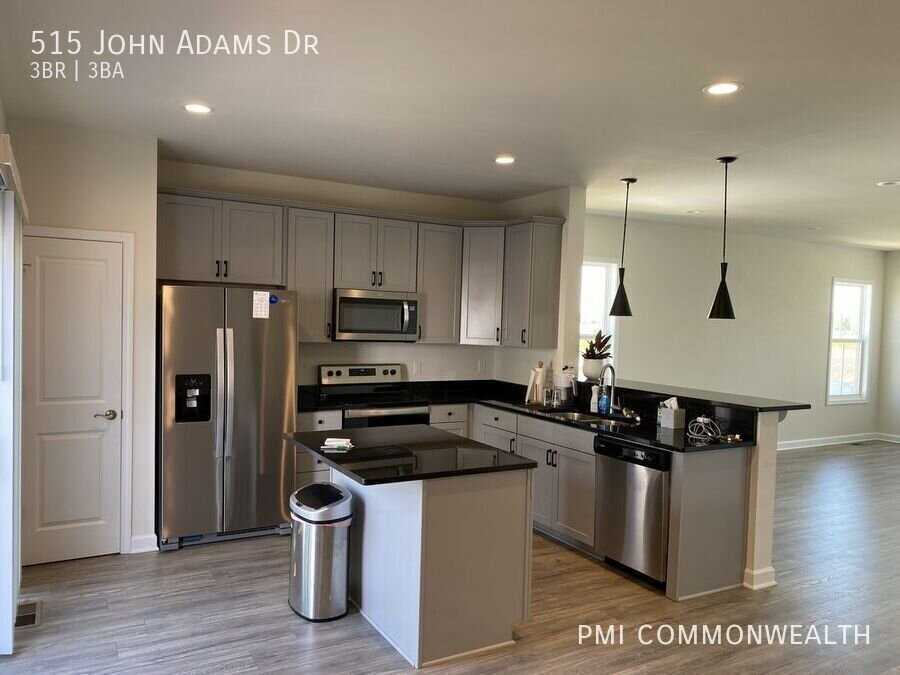 515 John Adams Dr - Photo 3 of 38