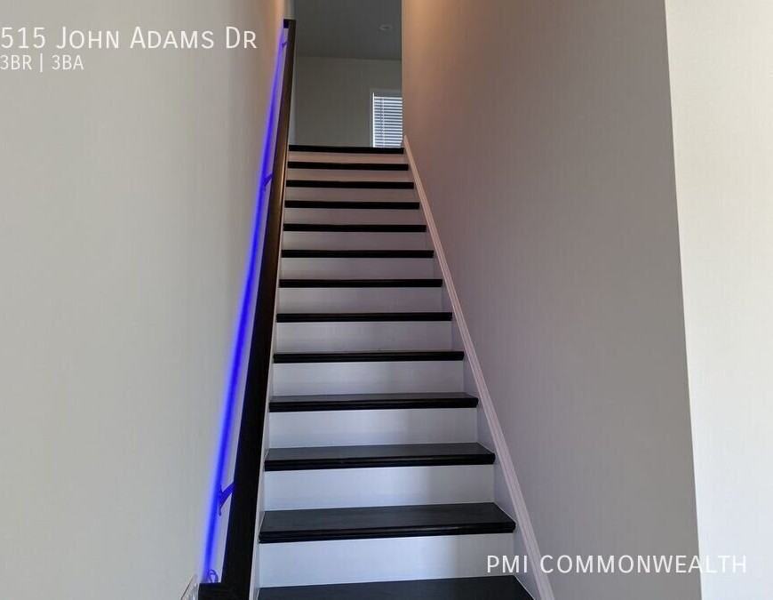 515 John Adams Dr - Photo 6 of 38