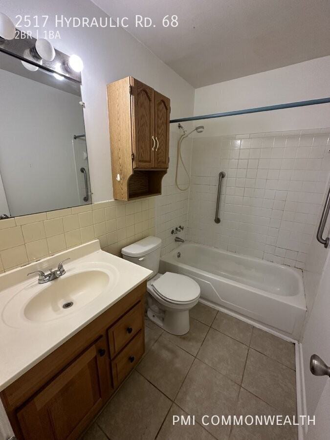 2517 Hydraulic Rd - Photo 3 of 10