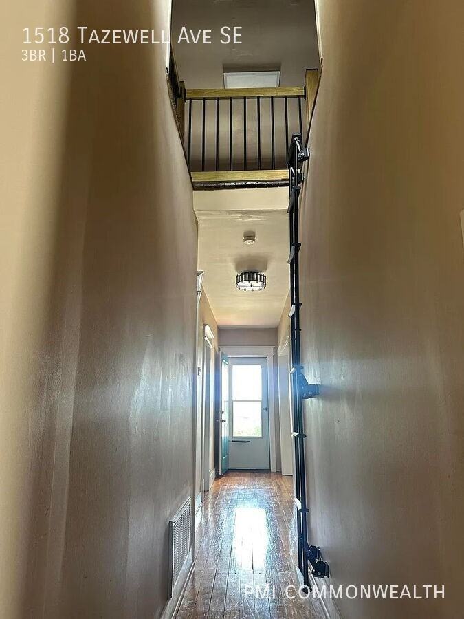 1518 Tazewell Ave Se - Photo 6 of 26