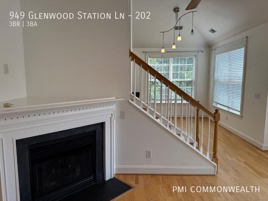 949 Glenwood Station Ln #202 - Photo 4 of 18