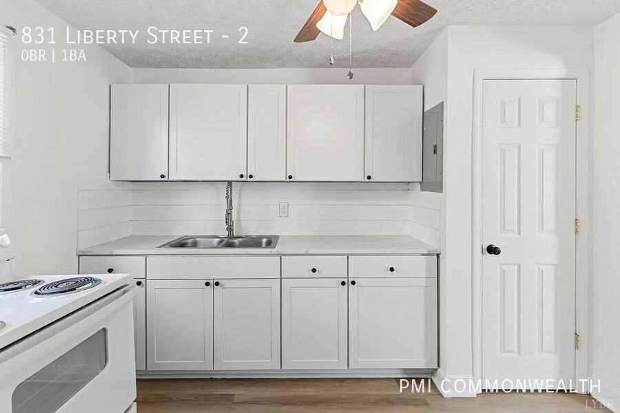 831 Liberty St #2 - Photo 4 of 21
