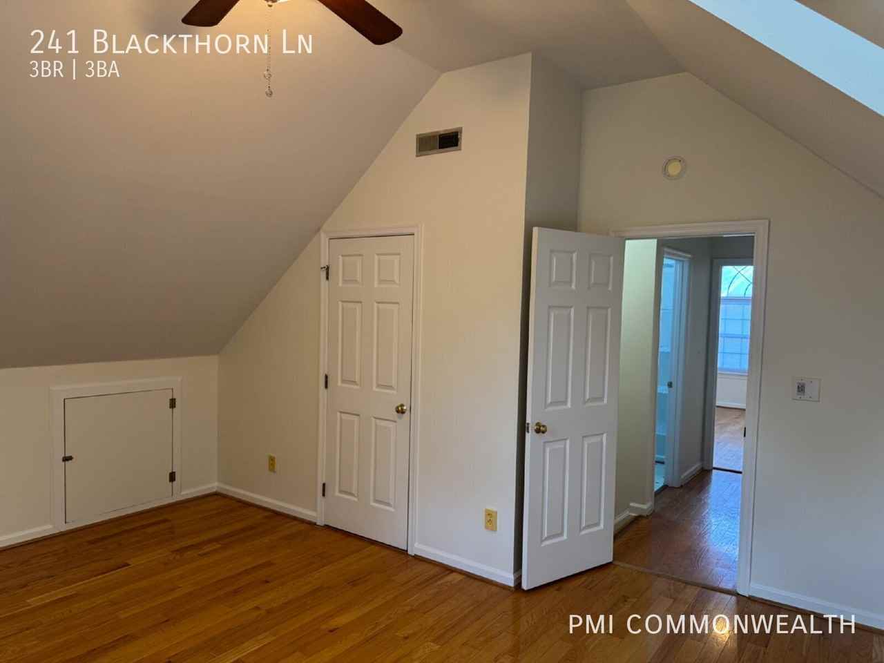 241 Blackthorn Ln - Photo 5 of 28