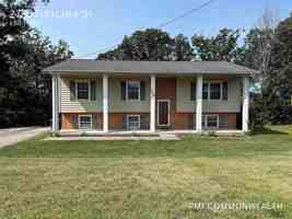 featured image of 2766 Fletcher St