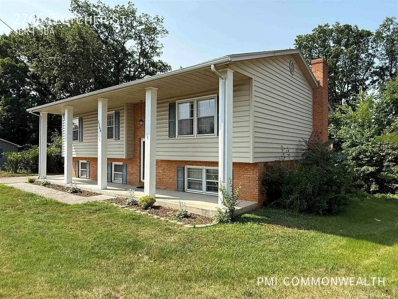 2766 Fletcher St - Photo 2 of 41
