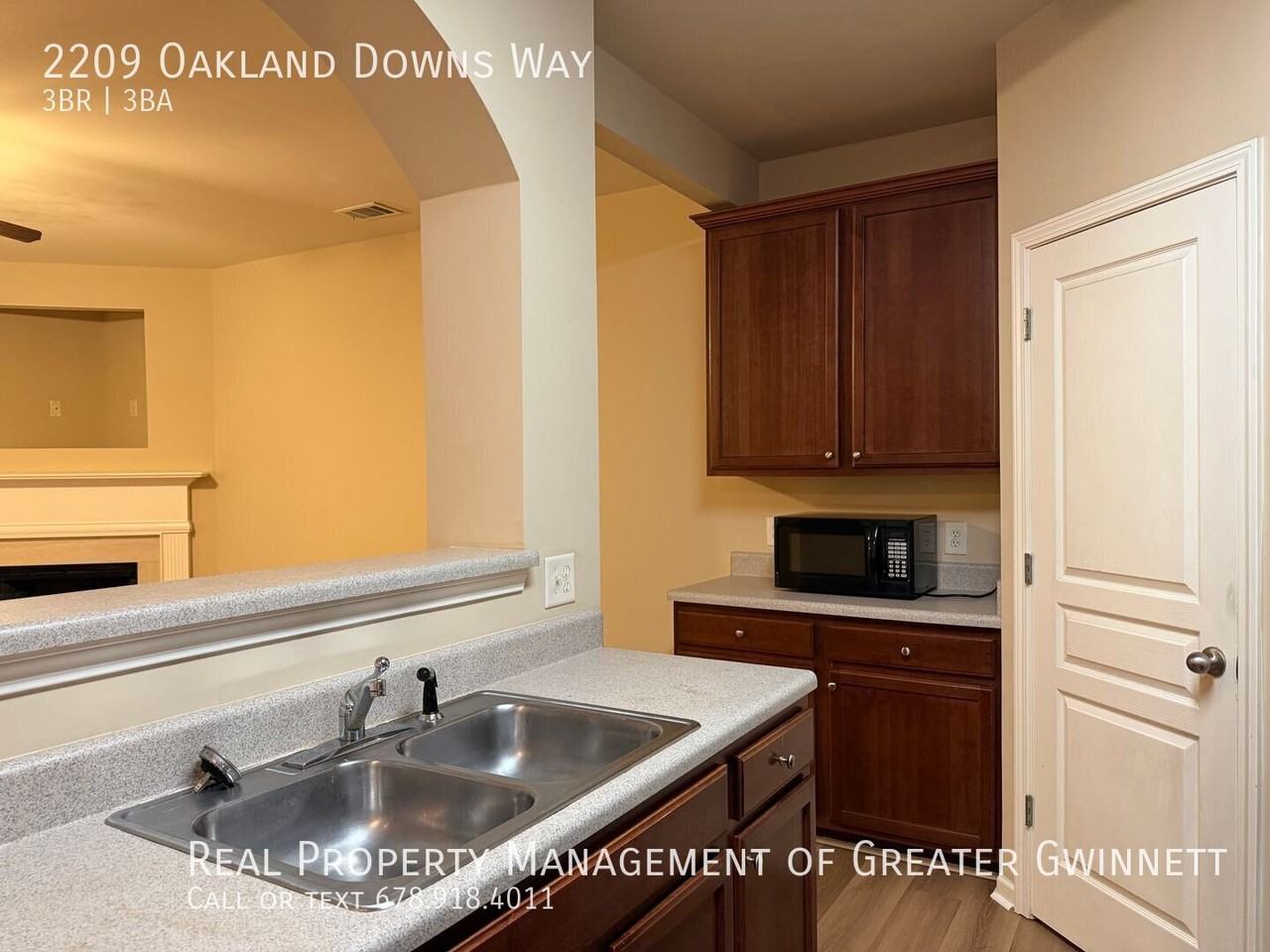 2209 Oakland Downs Way - Photo 4 of 19