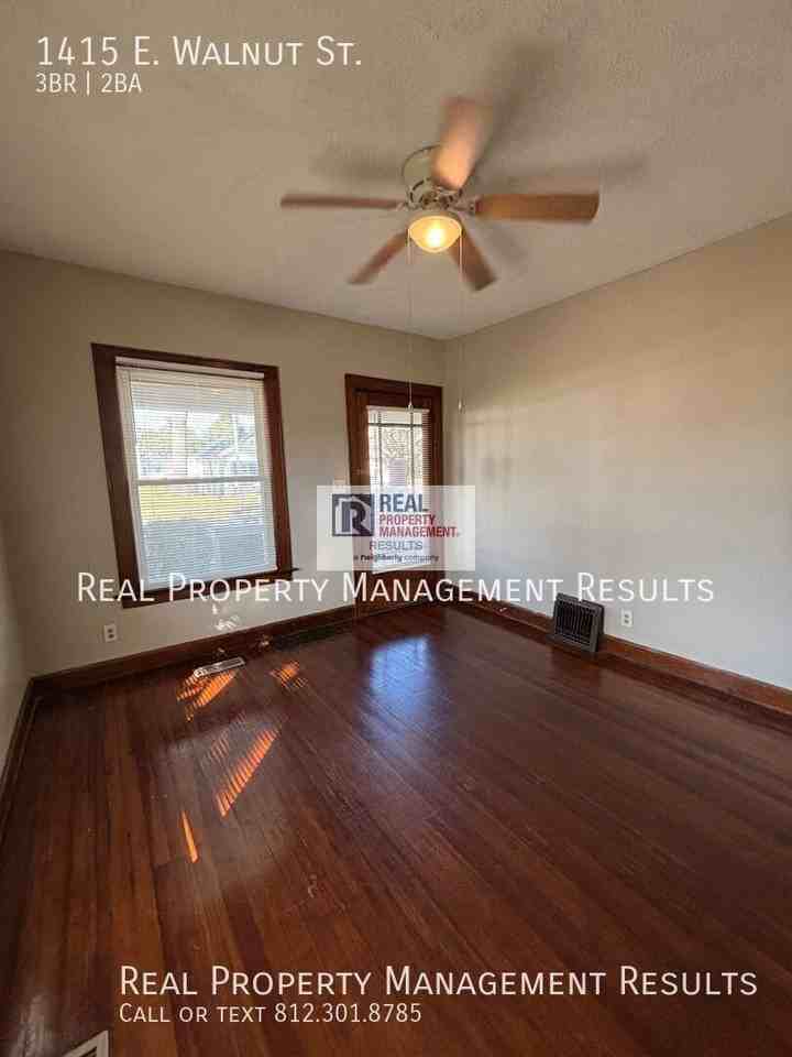 1415 E Walnut St - Photo 3 of 19