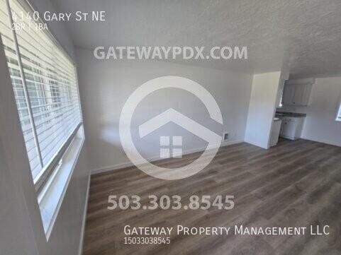 4140 Gary St Ne - Photo 3 of 17