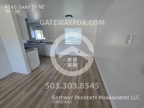4140 Gary St Ne - Photo 5 of 17