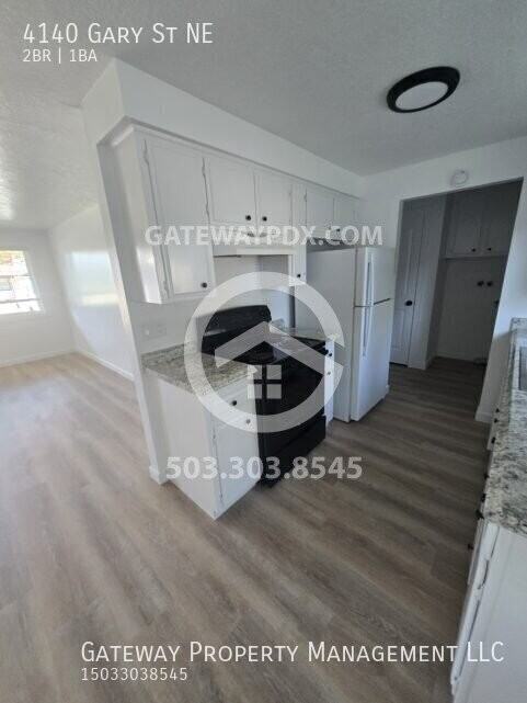 4140 Gary St Ne - Photo 7 of 17