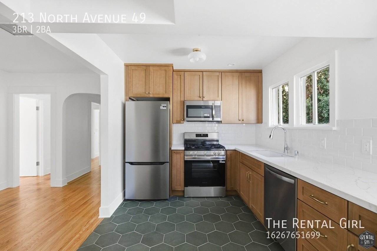 213 N Avenue 49 - Photo 3 of 36